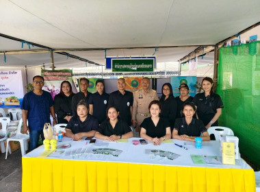 โครงการคลินิกเกษตรเคลื่อนที่ในพระราชานุเคราะห์สมเด็จพระบรมโอรสาธิราชฯ สยามมกุฎราชกุมาร ไตรมาสที่ 1 ในการนี้นายศิวกร ศรีภักดี สหกรณ์จังหวัดนครศรีธรรมราช นาวสาวสุมนา นาคแก้ว ผู้อำนวยการกลุ่มส่งเสริมสหกรณ์ 3 พร้อมด้วยบุคลากร ร่วมจัดนิทรรศการให้ความรู้ด้านกา ... พารามิเตอร์รูปภาพ 8